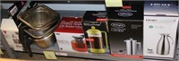 Shelf lot: Buono V60 drip kettle;
