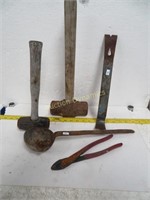 Antique Ladel, Hand Sledges, Nail Puller, Nipps