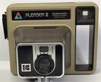 Vintage Pleaser ll Kodamatic Instant Camera