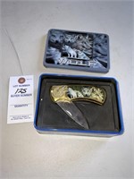 Awesome WolF Tin Case w/ Wolf Scene Knife