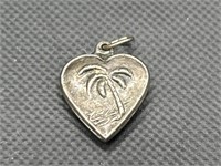 Sterling Heart w/ Palm Pendent, 
Tw 1.3g