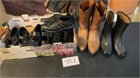 Size 10 D boots , size 9 extra wide womens, size