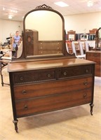 1920's Berkey & Gay dresser w/ mirror