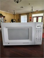 GE Turntable Microwave Oven