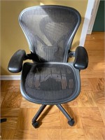 MODERN OFFICE CHAIR