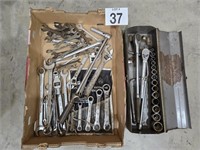 WRENCHES / SOCKETS