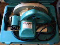 Makita 5007ND Saw w/ Case