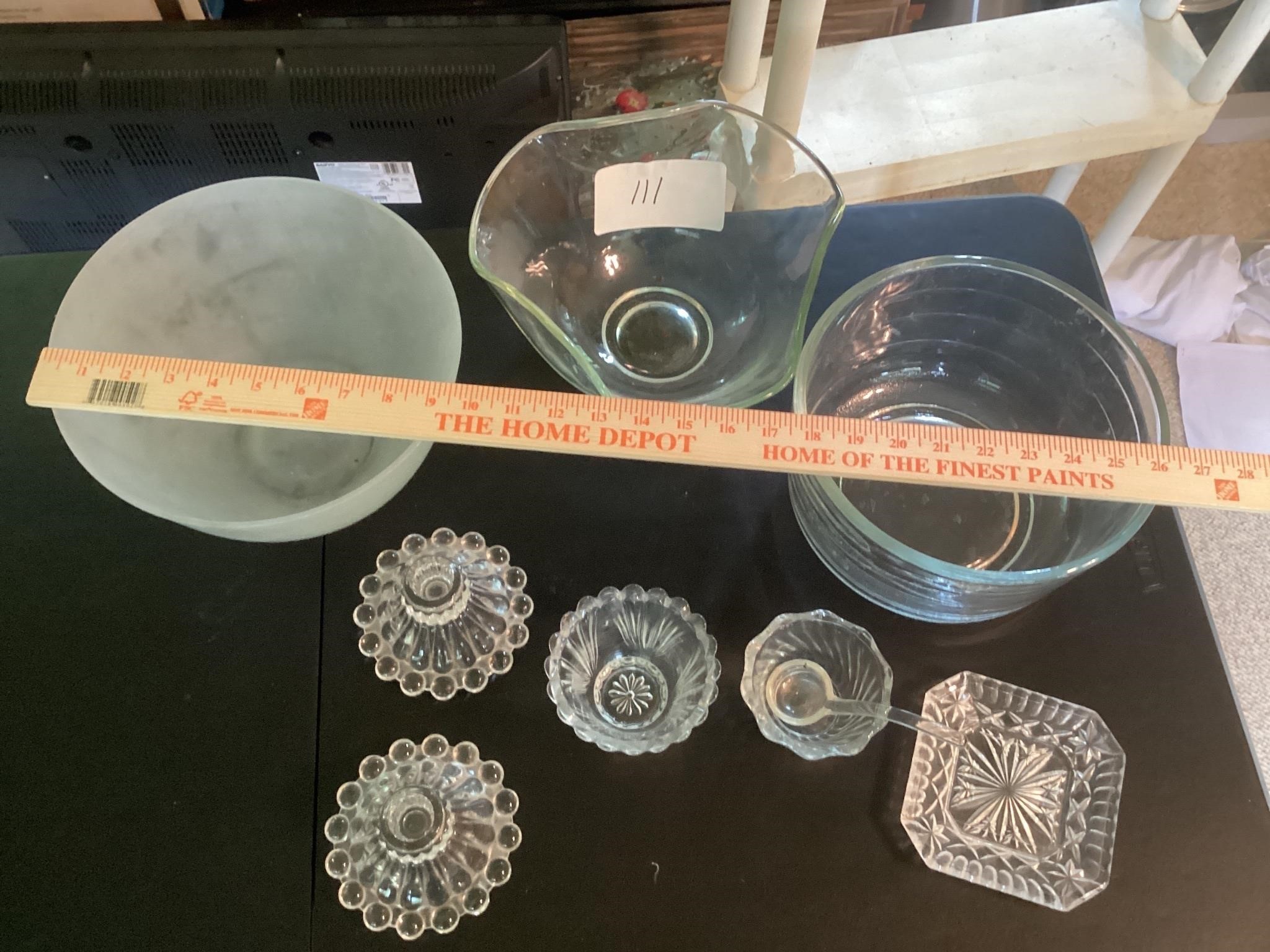3 GLASS BOWLS. 2 CANDLE HOLDERS. 3 GLASS PIECES