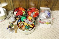 Lot of Assorted Seasonal Cookie Cutters