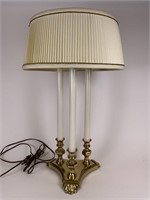 Pillared table lamp