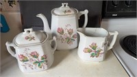 Ironstone tea set/ cracked