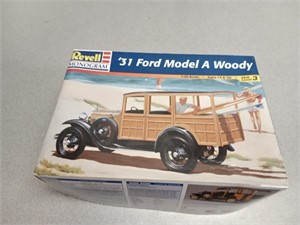 Revell 31 model A Woody model kit, 1/25th scale