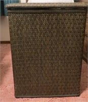 Vintage Heavy Wicker Clothes Hamper with hinged to
