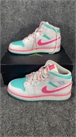 Nike Air Jordan 1 Mid Size 7Y Shoes 555112 102