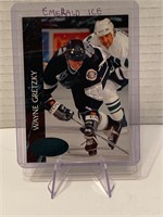Wayne Gretzky Emerald Ice Insert Card