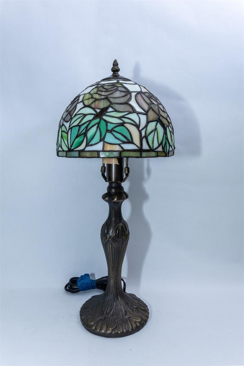 Vintage Tiffany-style table lamp