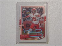 PATRICK MAHOMES SIGNED SPORTS CARD WITH COA