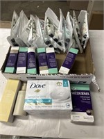 1 LOT FLAT OF ASST HEALTH AND BEAUTY ITEMS: DOVE