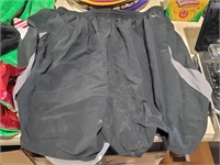 Nike - (XL) Black / Grey Shorts