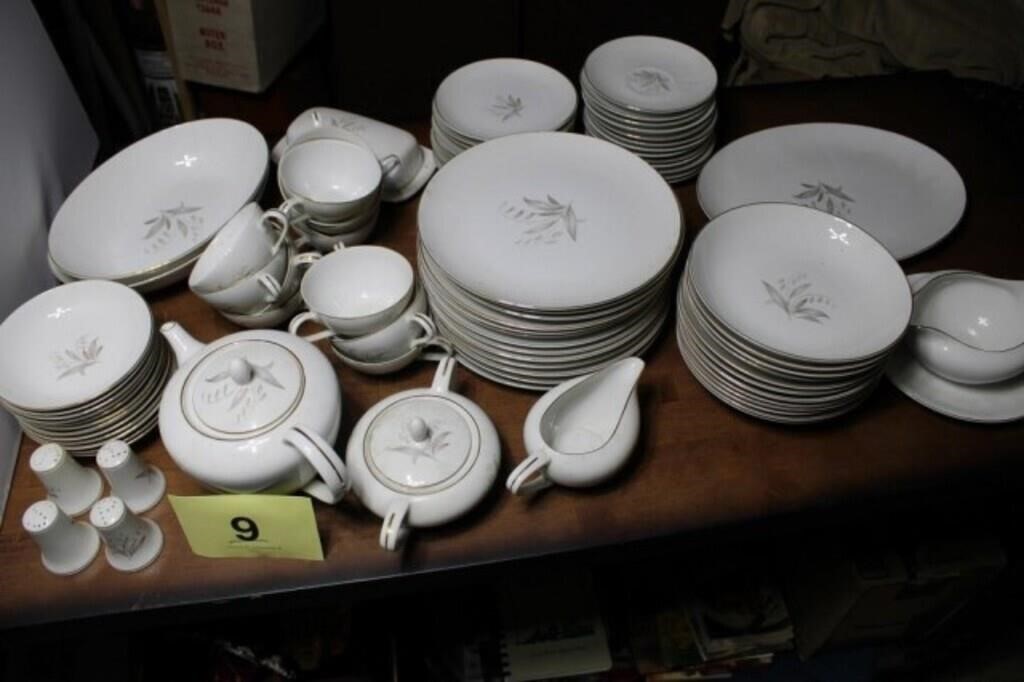 KAYSONS CHINA, 13 LG PLATS, 12 LG BOWLS