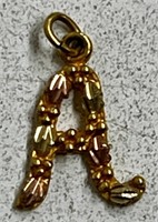 10KT GOLD  INITIAL A PENDANT 1.0g