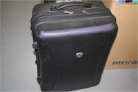 LARGE ROLLER SUITCASE