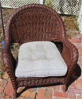 indoor outdoor pvc wicker chair good shape