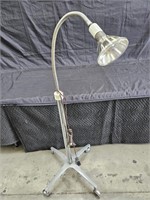 Vintage workshop light on aluminum base with