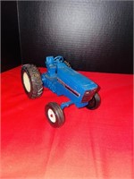 Vintage Ertl 415 International Farm Tractor Toy