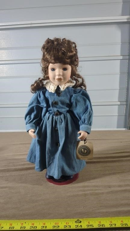 BOYDS MS ASHLEY DOLL