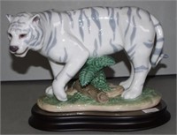 Lladro "Tiger" Chinese Zodiac collection figurine