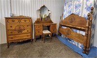 Antique Bedroom Set With Bed & Vanity & Dresser