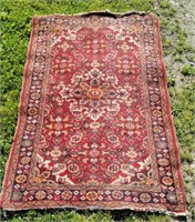 Oriental carpet aprx 63x40