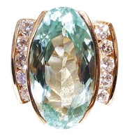 LADYS 20 CT. AQUAMARINE W/ 1.50CTS DIAMOND RING