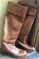 L - PAIR OF WOMEN'S CHLOE' BOOTS SIZE 37 (L108)