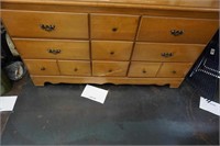 maple 9-drawer dresser