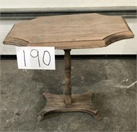 LITTLE ACCENT TABLE