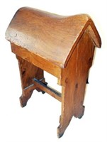 EARLY SADDLE STAND