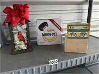 Moon Pie Tin, Lantern, etc. U231