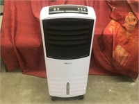Newair evaporative air cooler. Oscillating tower