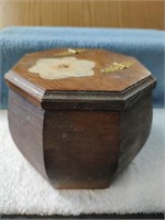 Vintage Octagonal Wooden Hinged Box - 6" tall