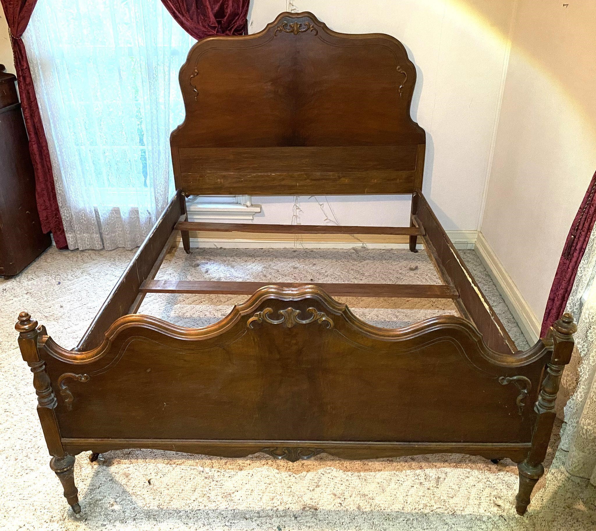 Antique Wood Full Size Bedframe