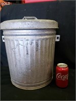 Galvanized trash can w/lid