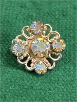 Small vintage brooch