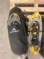 Alptrek 821 Snowshoes W/ Poles, 2 pack