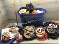 TOTE OF VARIOUS HALLOWEEN COSTUMES