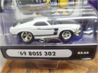 NEW Muscle Machines 1969 Boss 302 1:64 Scale