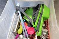 Drawer contents- measuring cups