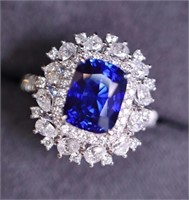 2.5ct Royal Blue Sapphire 18Kt Gold Ring