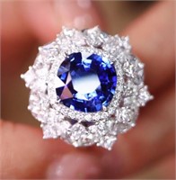 3.1ct Royal Blue Sapphire 18Kt Gold Ring
